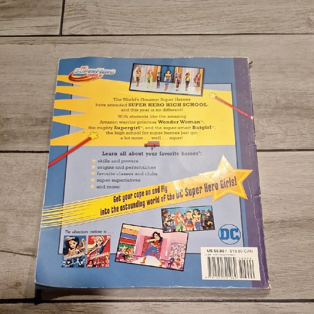 🦔super Hero High School Yearbook🍓